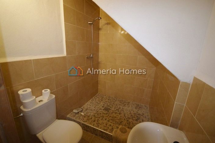 Image No.5-4 Bed Townhouse for sale