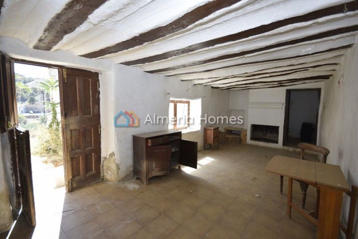 Image No.8-Maison de campagne de 4 chambres à vendre à Oria