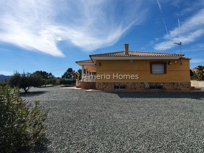 Image No.10-4 Bed Villa for sale
