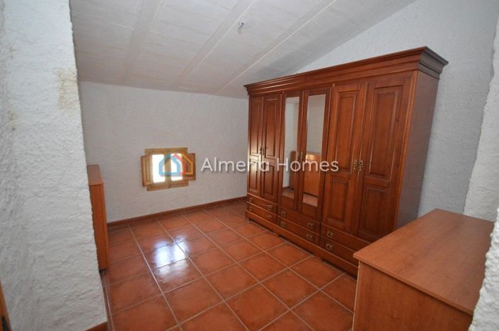 Image No.13-2 Bed Country House for sale