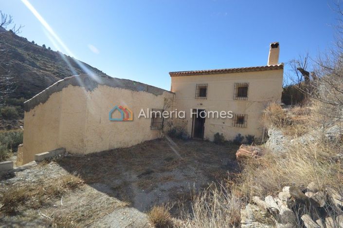 Image No.2-2 Bed Country House for sale