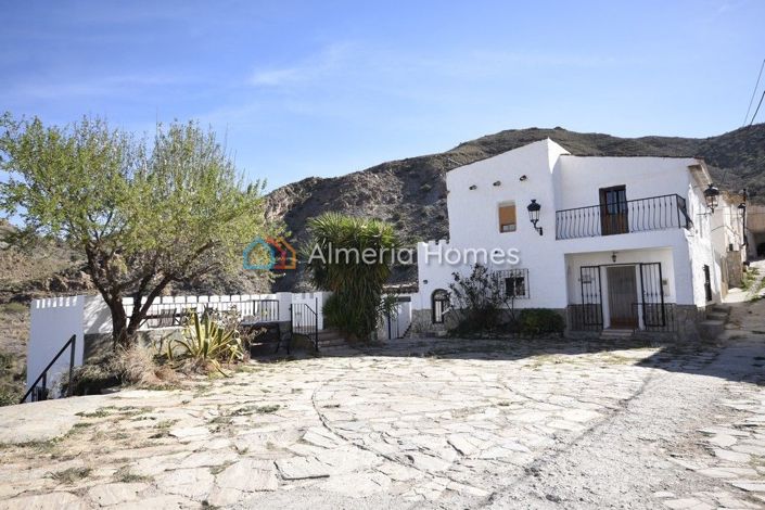 Image No.4-Maison de campagne de 4 chambres à vendre à Albánchez