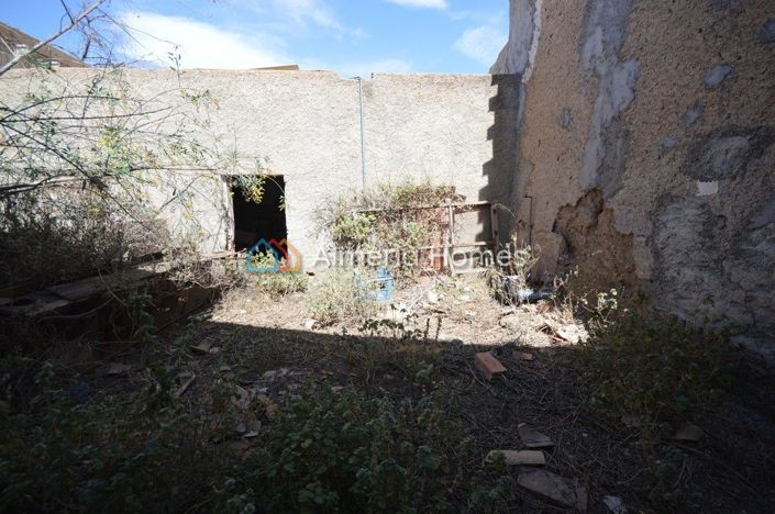 Image No.14-4 Bed Country House for sale