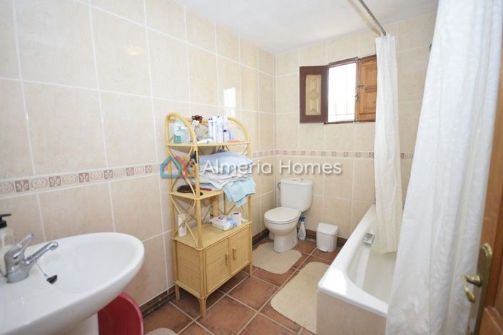 Image No.9-3 Bed Villa for sale
