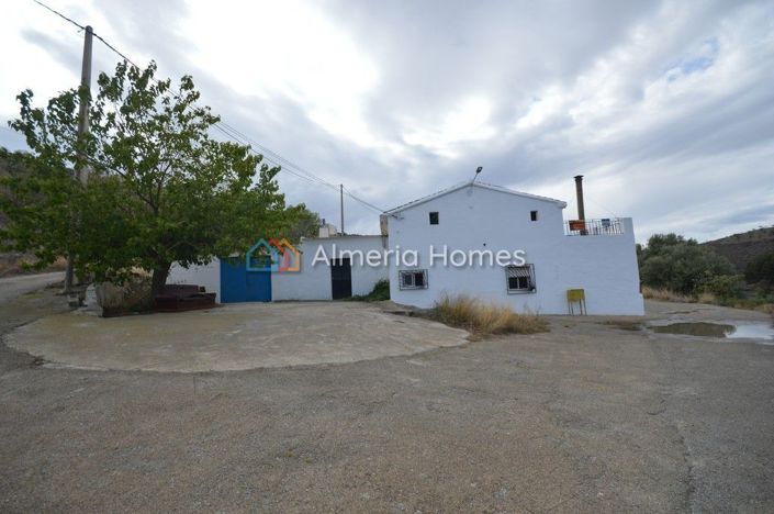 Image No.3-5 Bed Country House for sale