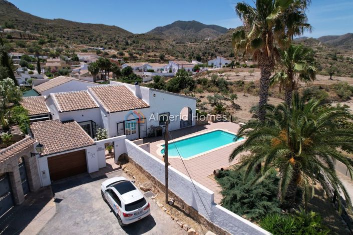 Image No.4-Villa de 4 chambres à vendre à Albánchez