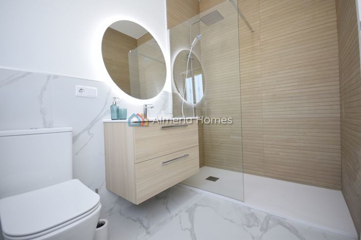 Image No.26-3 Bed Villa for sale