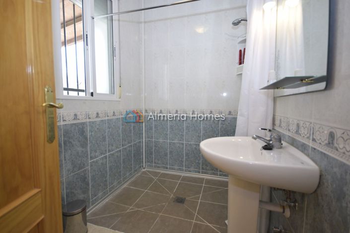 Image No.20-4 Bed Villa for sale