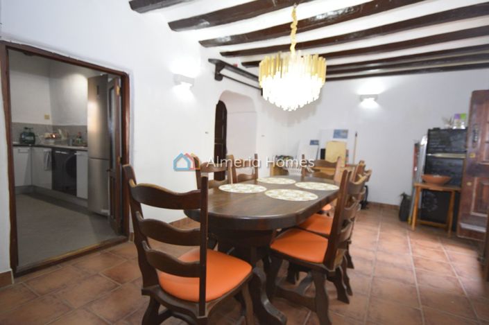 Image No.5-4 Bed Townhouse for sale
