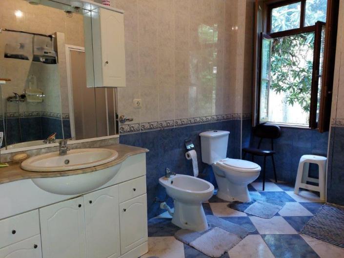 Image No.23-3 Bed Property for sale