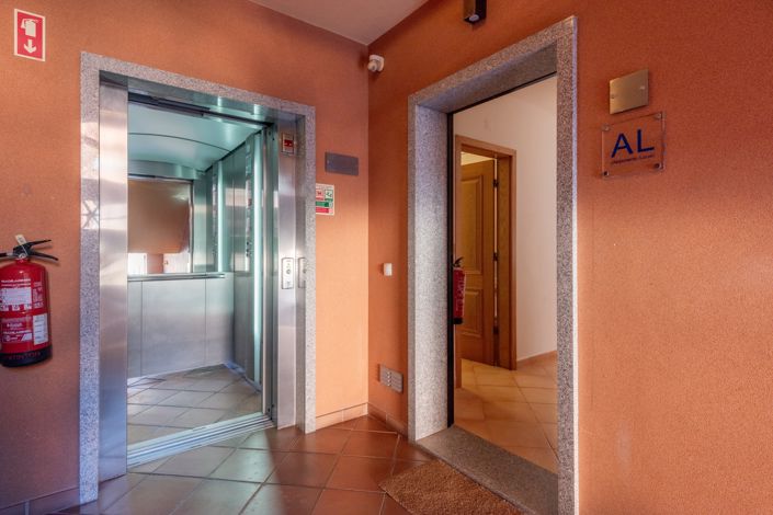 Image No.20-2 Bed Apartment for sale