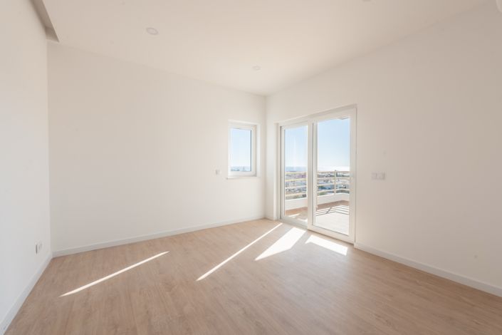 Image No.6-3 Bed Apartment for sale