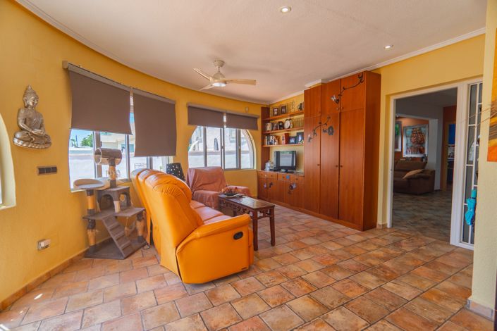 Image No.17-4 Bed Villa for sale