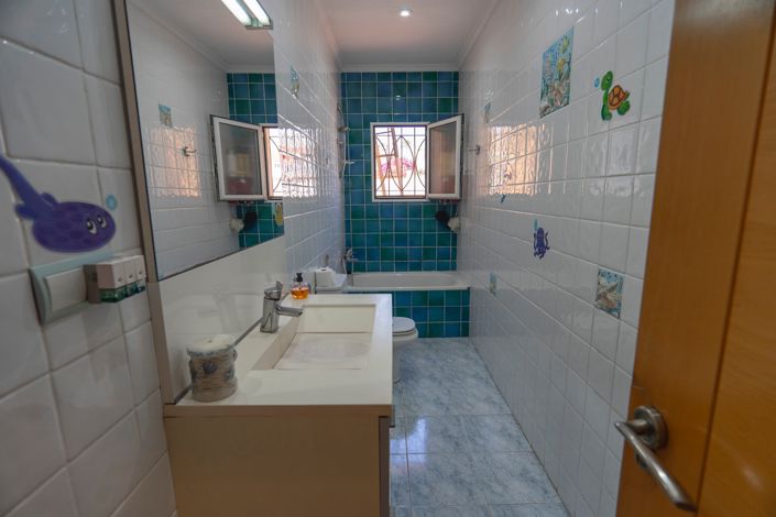 Image No.24-4 Bed Villa for sale