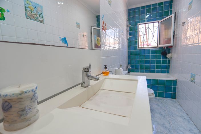 Image No.25-4 Bed Villa for sale