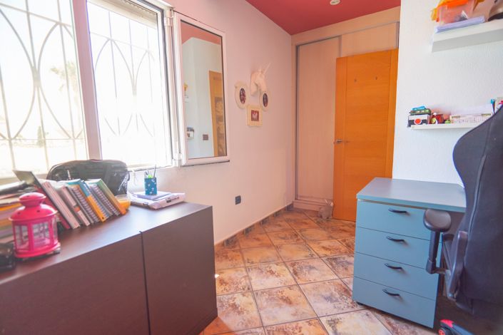Image No.40-4 Bed Villa for sale