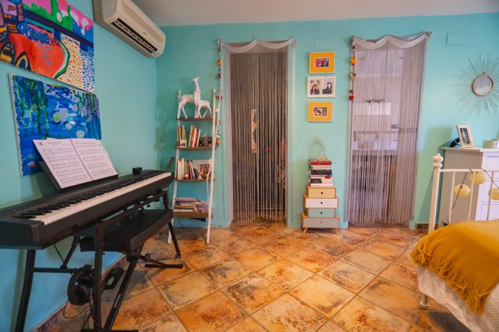 Image No.42-4 Bed Villa for sale