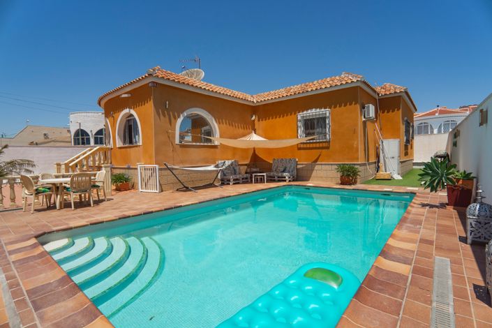 Image No.50-4 Bed Villa for sale