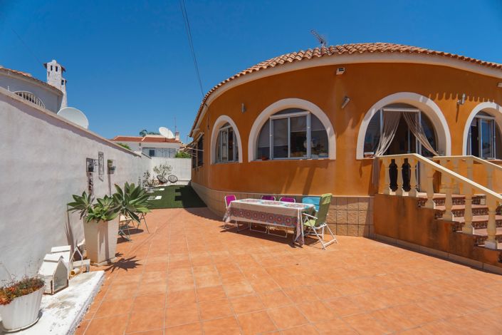 Image No.9-4 Bed Villa for sale