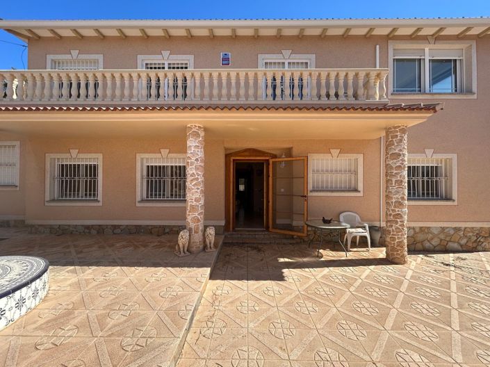 Image No.4-6 Bed Villa for sale