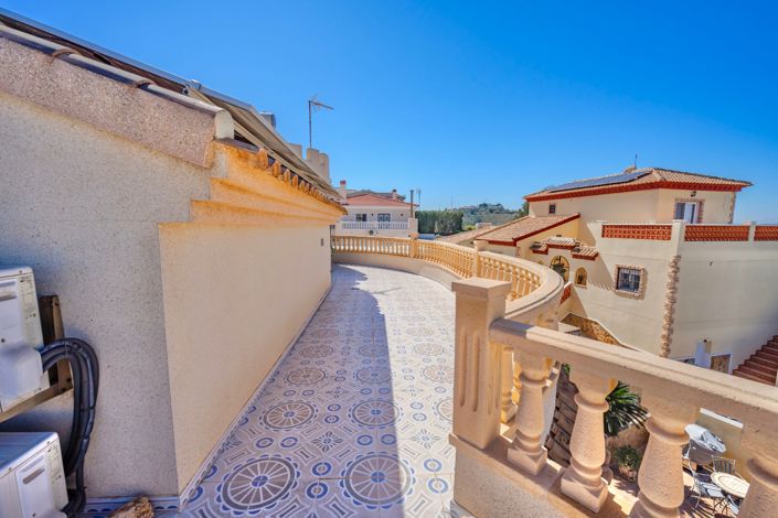 Image No.51-4 Bed Villa for sale