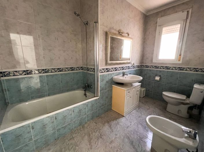 Image No.13-4 Bed Villa for sale