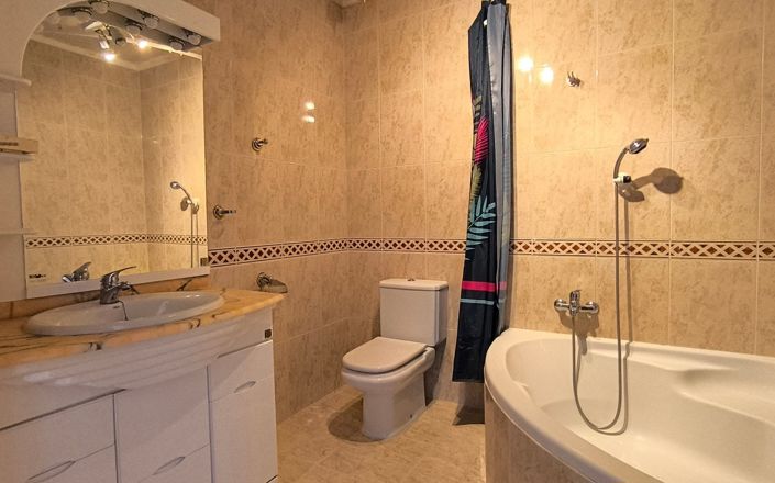 Image No.24-2 Bed Apartment for sale