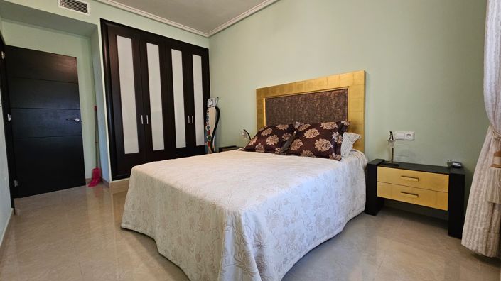 Image No.6-4 Bed Villa for sale