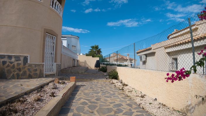 Image No.16-2 Bed Villa for sale