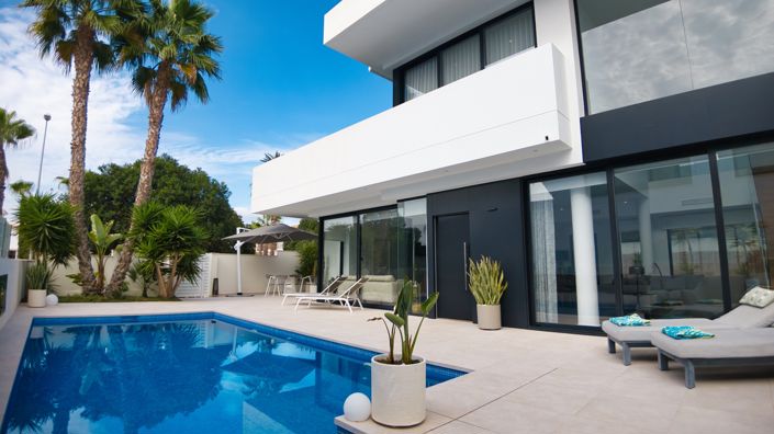 Image No.14-3 Bed Villa for sale