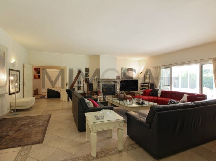 Image No.25-5 Bed House for sale