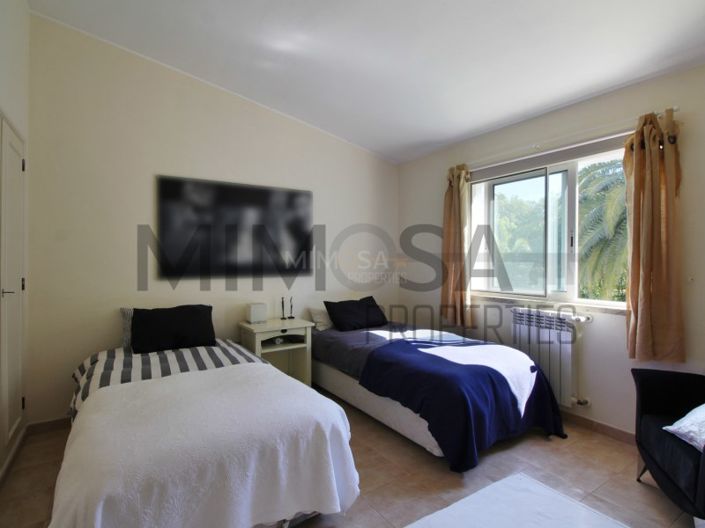 Image No.37-5 Bed House for sale