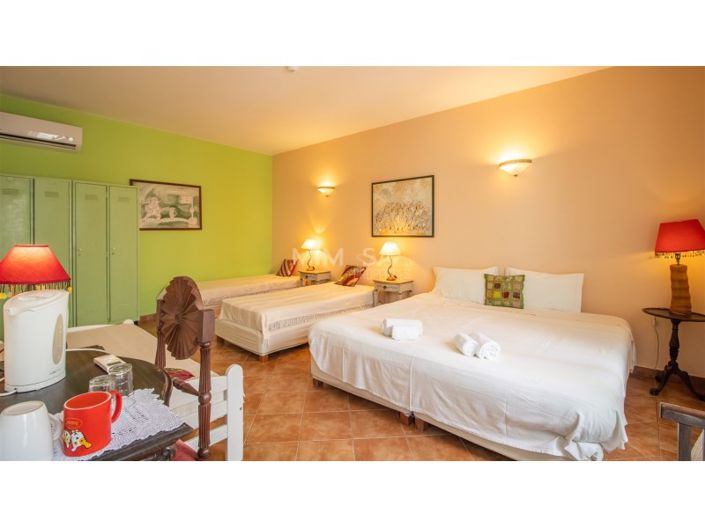 Image No.18-7 Bed House for sale