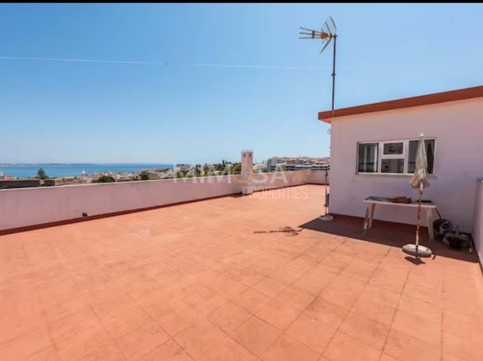 Image No.18-2 Bed Apartment for sale