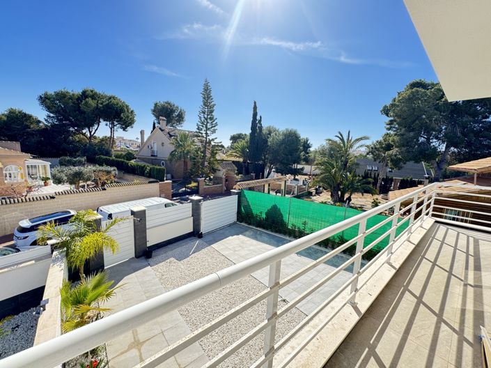 Image No.17-4 Bed Villa for sale