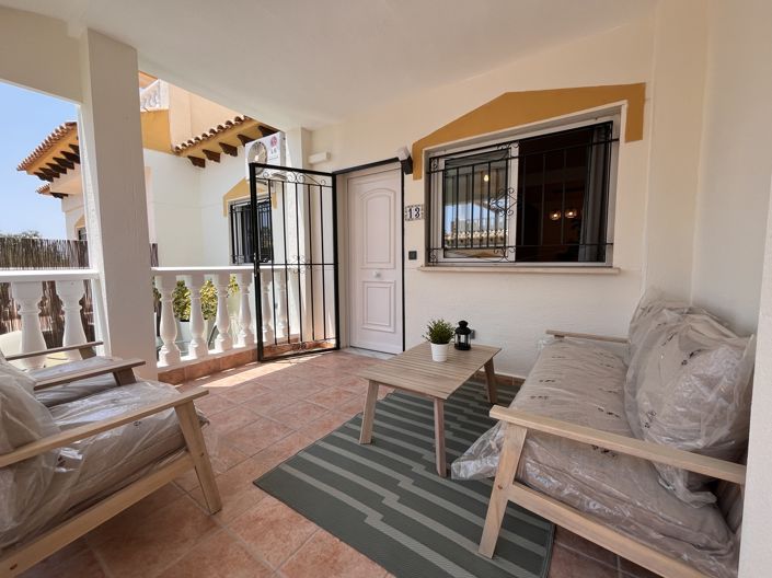 Image No.25-3 Bed Townhouse for sale