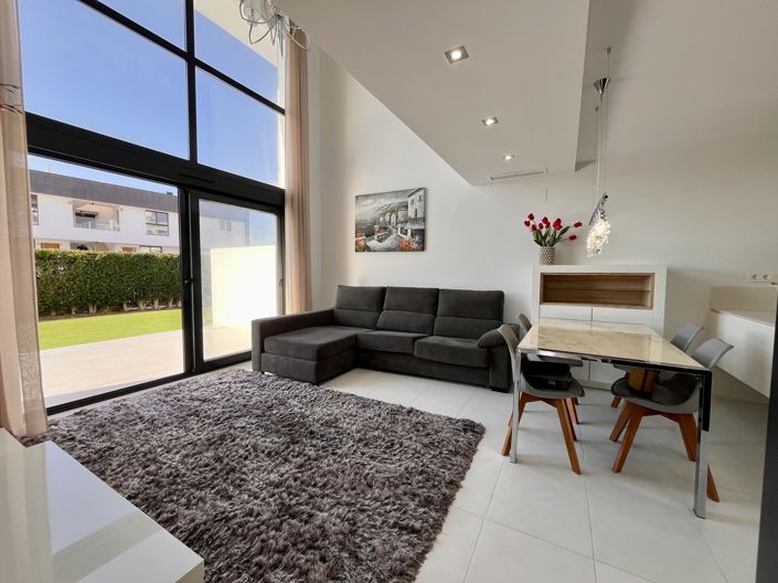 Image No.10-3 Bed Villa for sale