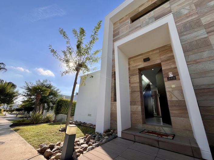 Image No.35-3 Bed Villa for sale