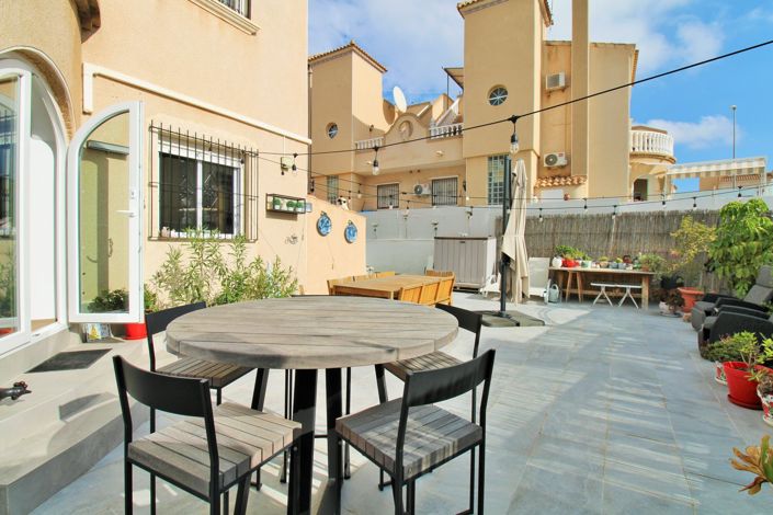 Image No.4-2 Bed Townhouse for sale