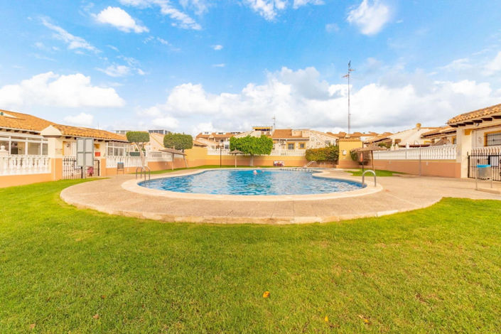 Image No.23-2 Bed Apartment for sale