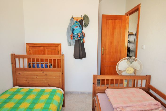 Image No.14-3 Bed Townhouse for sale