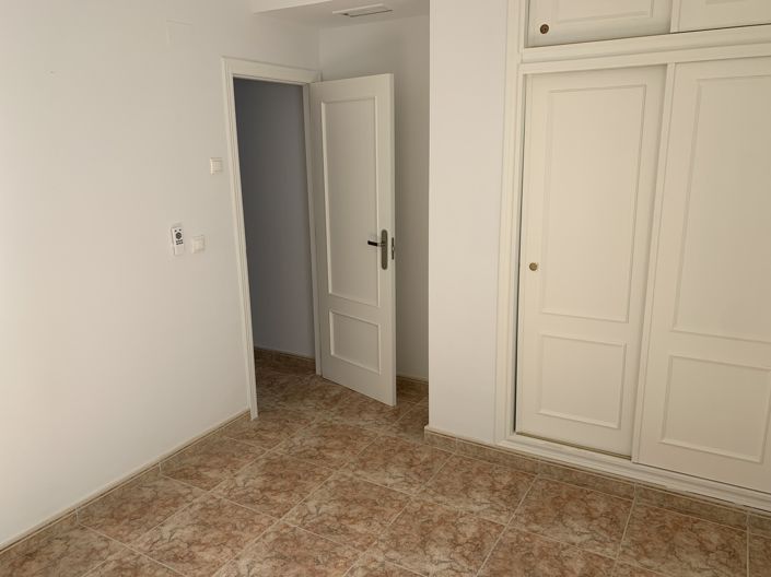 Image No.14-2 Bed Townhouse for sale