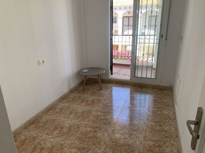 Image No.16-2 Bed Townhouse for sale