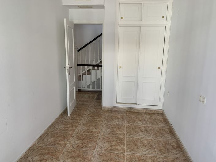 Image No.17-2 Bed Townhouse for sale