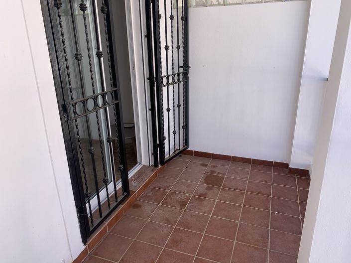 Image No.19-2 Bed Townhouse for sale