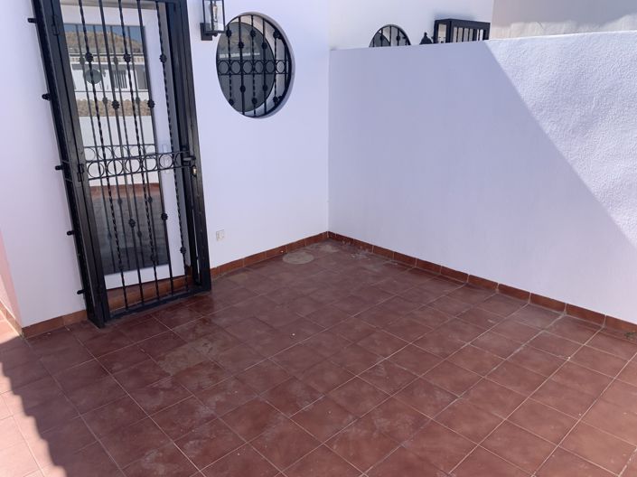 Image No.21-2 Bed Townhouse for sale