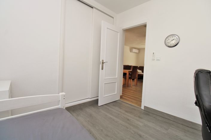 Image No.13-3 Bed Townhouse for sale