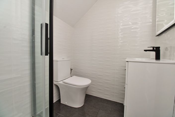 Image No.14-3 Bed Townhouse for sale