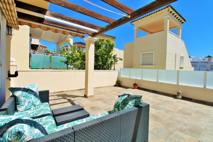 Image No.23-3 Bed Townhouse for sale