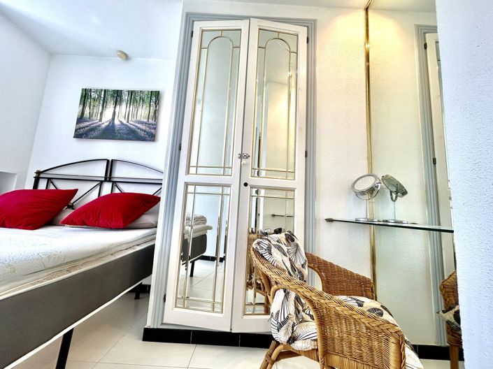 Image No.20-2 Bed Apartment for sale